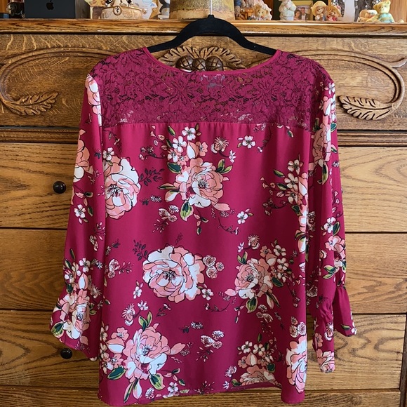 Van Heusen Top - Picture 3 of 5